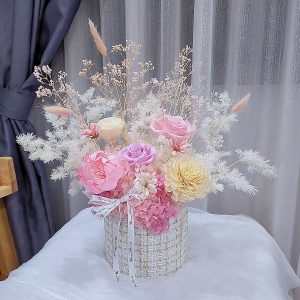 Korean-style-preserved-flower-table-arrangement-main