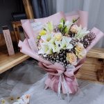 Lili-Bouquet-main