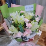 Lily-Bouquet-focus