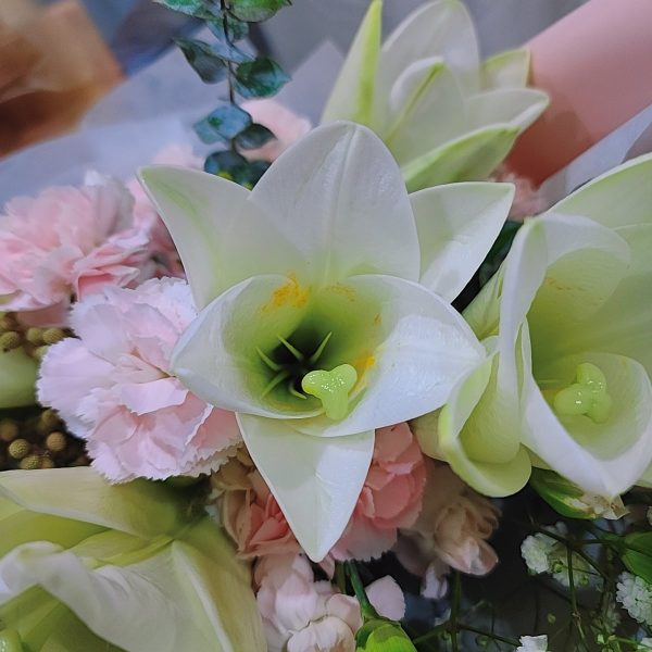 Lily-Bouquet-lily