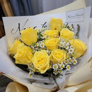 Yellow-Rose-Bouquet-focus