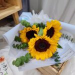 3-stalks-sunflowers-eucalyptus-2