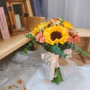 Sunflower-bridal-bouquet-1