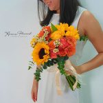 Sunflower-bridal-bouquet-model