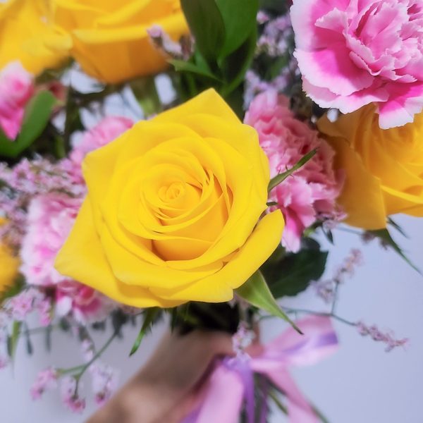 Yellow-rose-pink-carnation-rose
