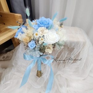 Light-blue-Bridal-Bouquet-main