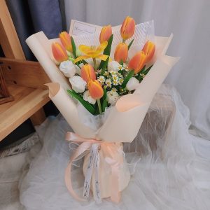 Orange-tulip-bouquet-main-min