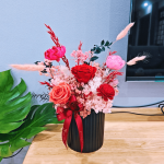 Red-pink-preserved-flower-arrangement-main-new-min
